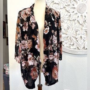 Women’s sheer jacket with 3/4 sleeves